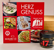 Laden Sie das Bild in den Galerie-Viewer, HERZ Genuss Bundle – Kochbuch & Gewürz mit Herz