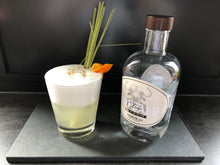 Laden Sie das Bild in den Galerie-Viewer, Buffalo Club Premium GIN 0,5l